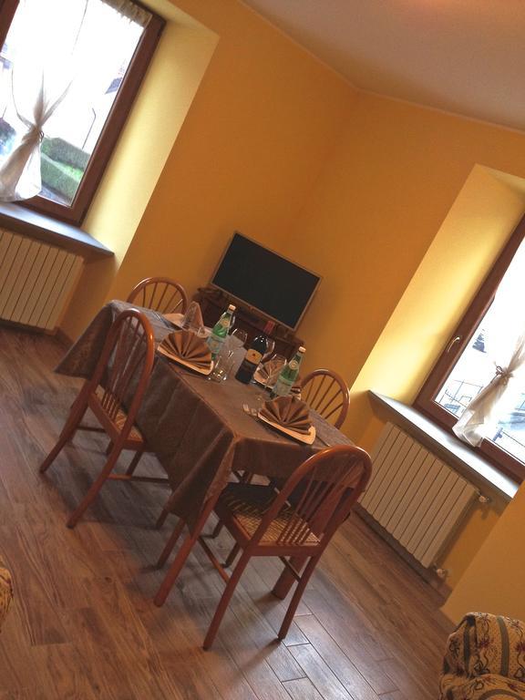 Fino Apartment Brembilla Bagian luar foto
