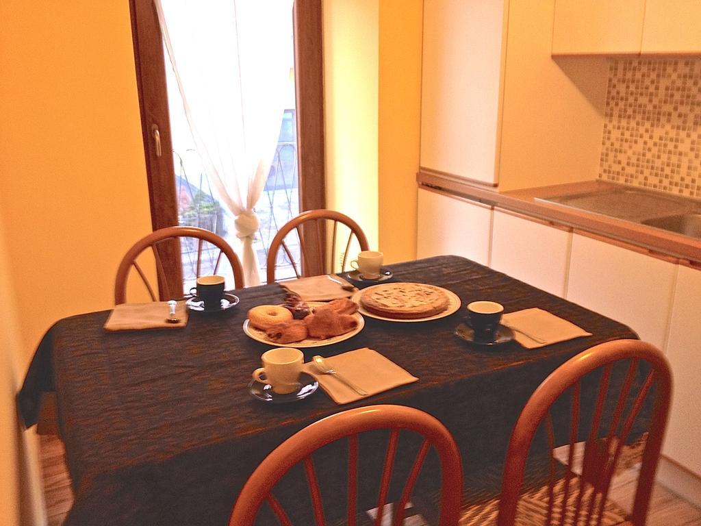 Fino Apartment Brembilla Bagian luar foto