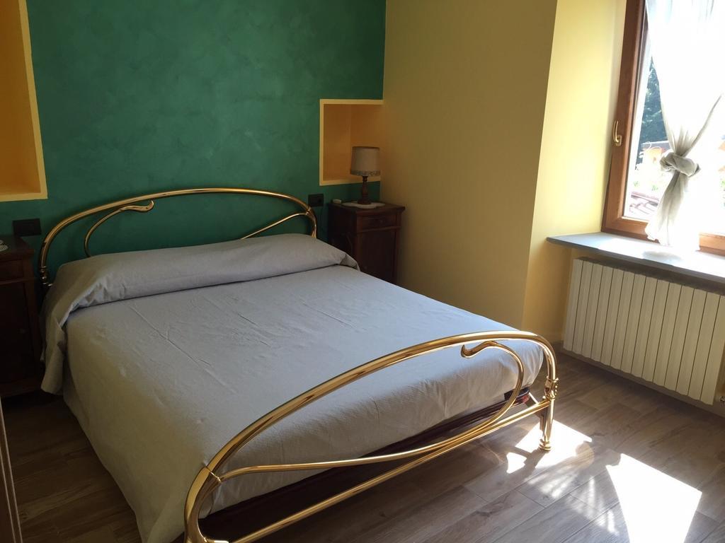 Fino Apartment Brembilla Bagian luar foto